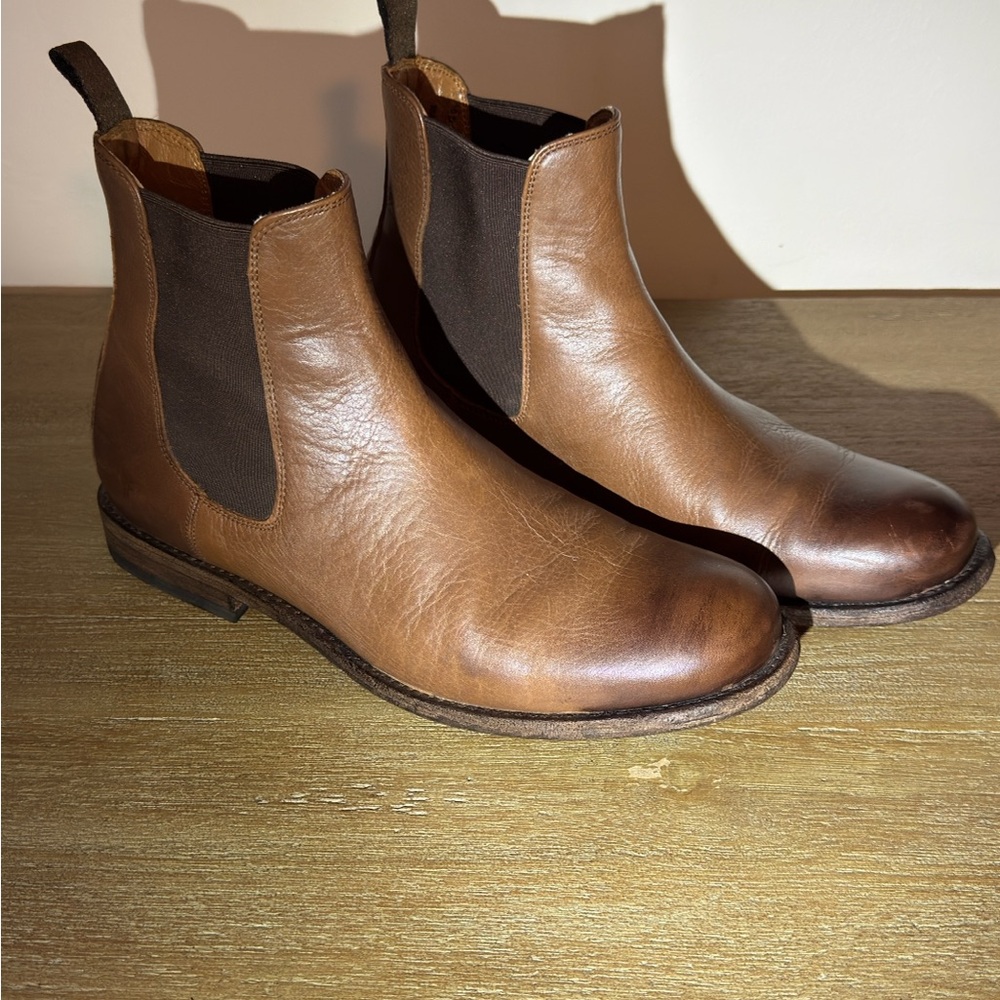Men’s Frye Tyler Chelsea Boots Cognac Brown
